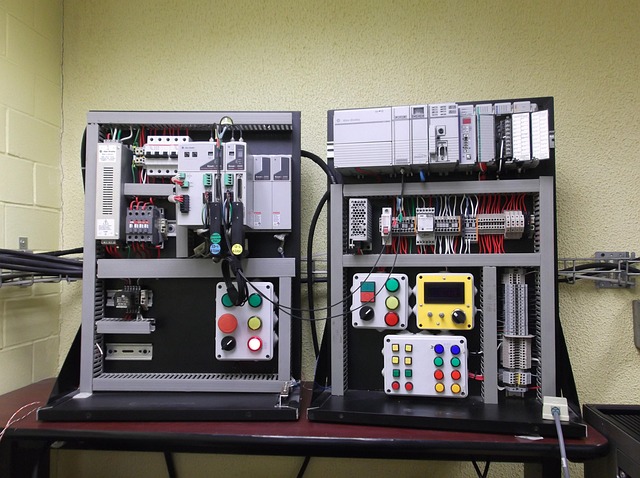 Krzemowe Serce i Duch DIY: Transformacja Starych PLC w Inteligentne Systemy Domowe - 3 2025